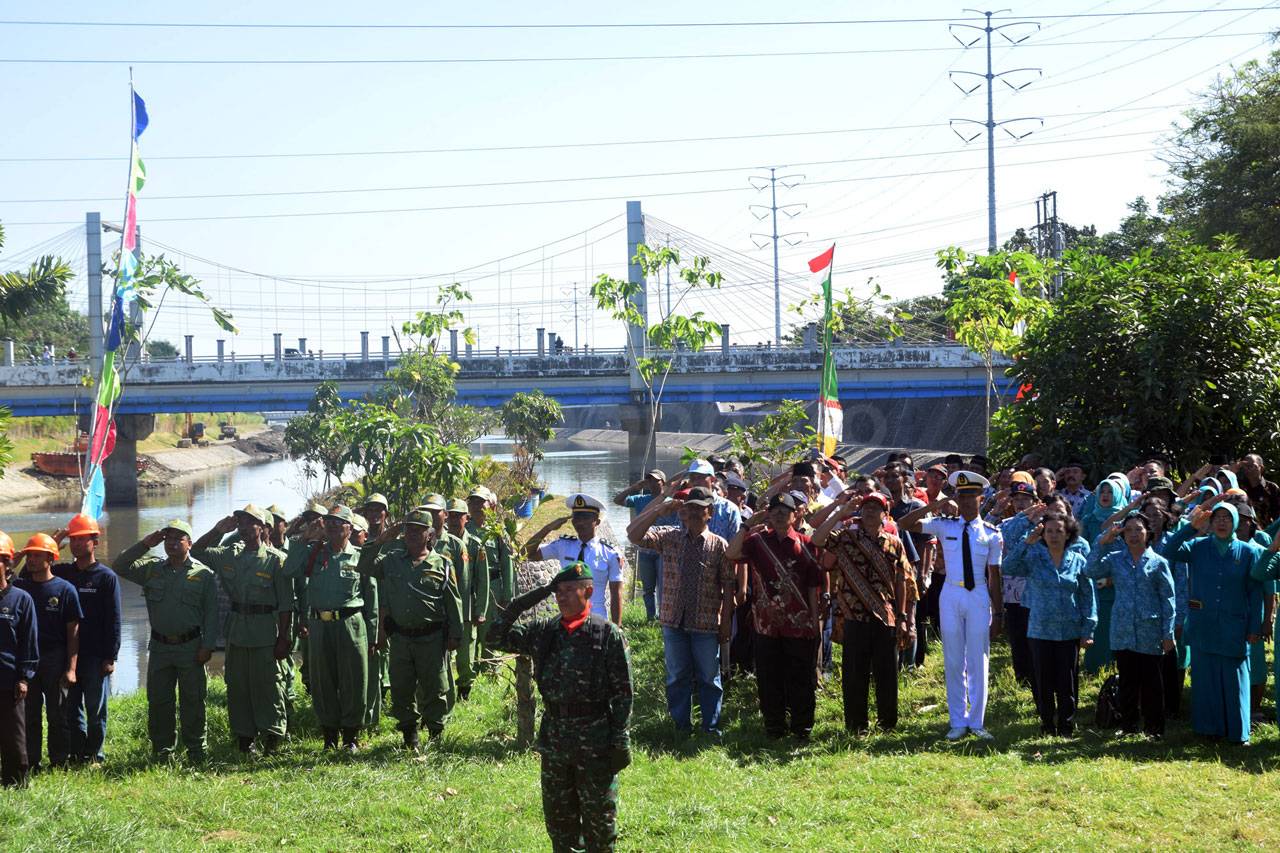 Upacara 17 Agustus di...
