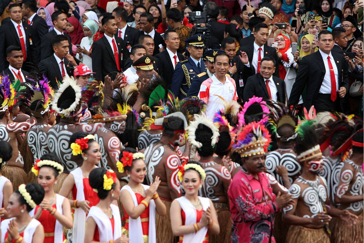 Presiden Jokowi Terima...