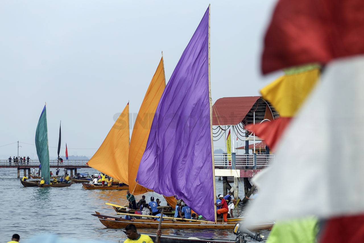 Lomba Perahu Kolek Meriahkan...