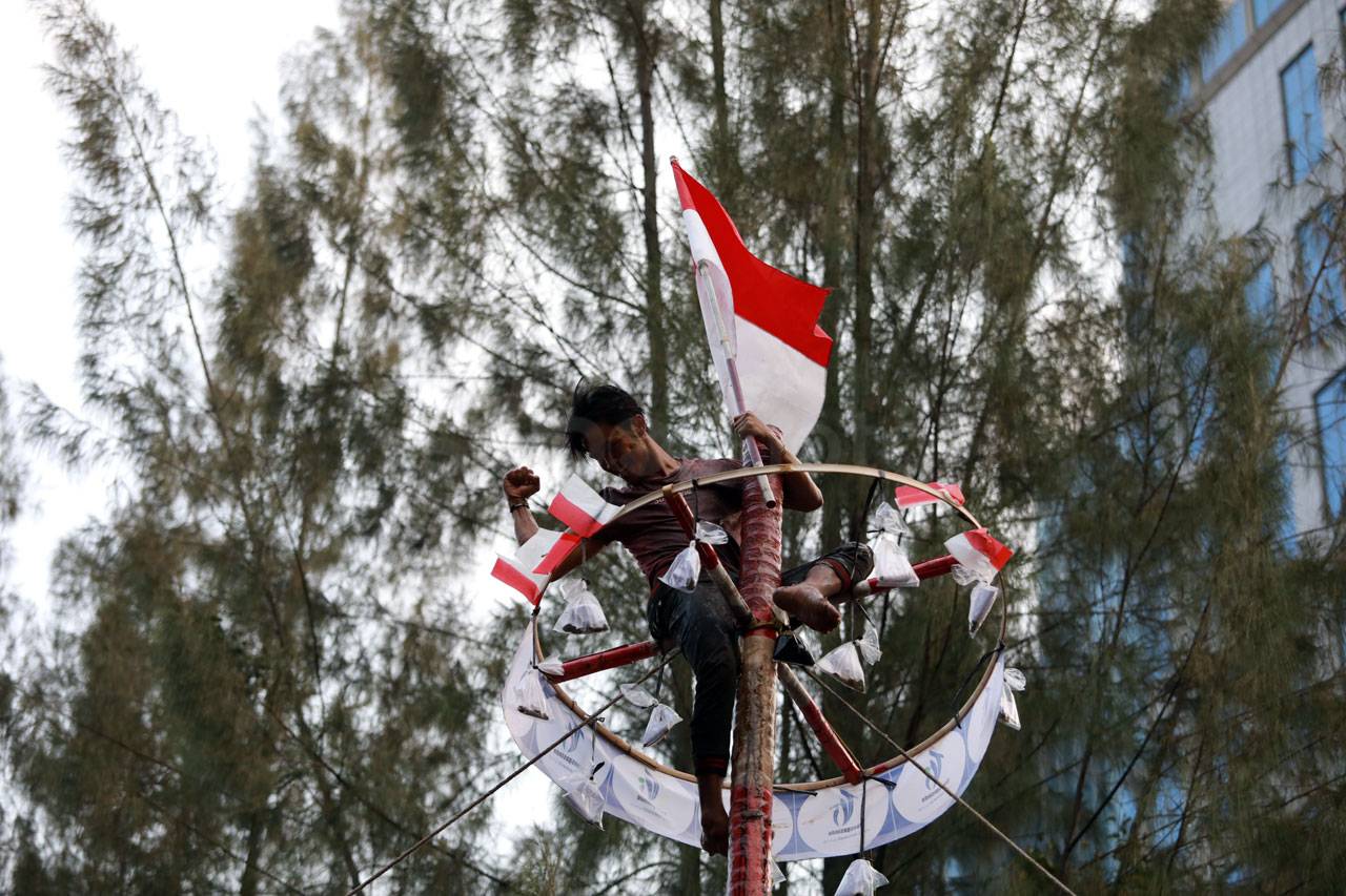 Rayakan HUT RI, Warga...