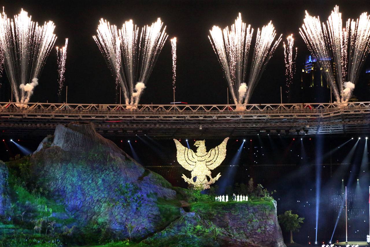 Nyanyikan Indonesia...