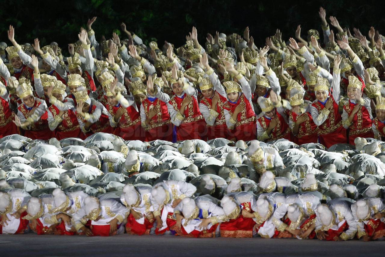 Opening Ceremony Asian...