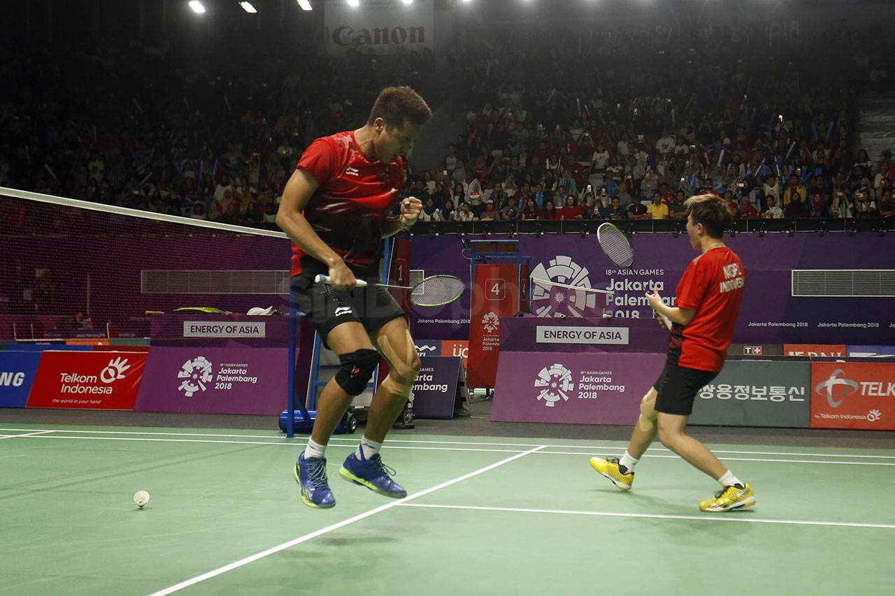 Owi/Butet Melenggang...