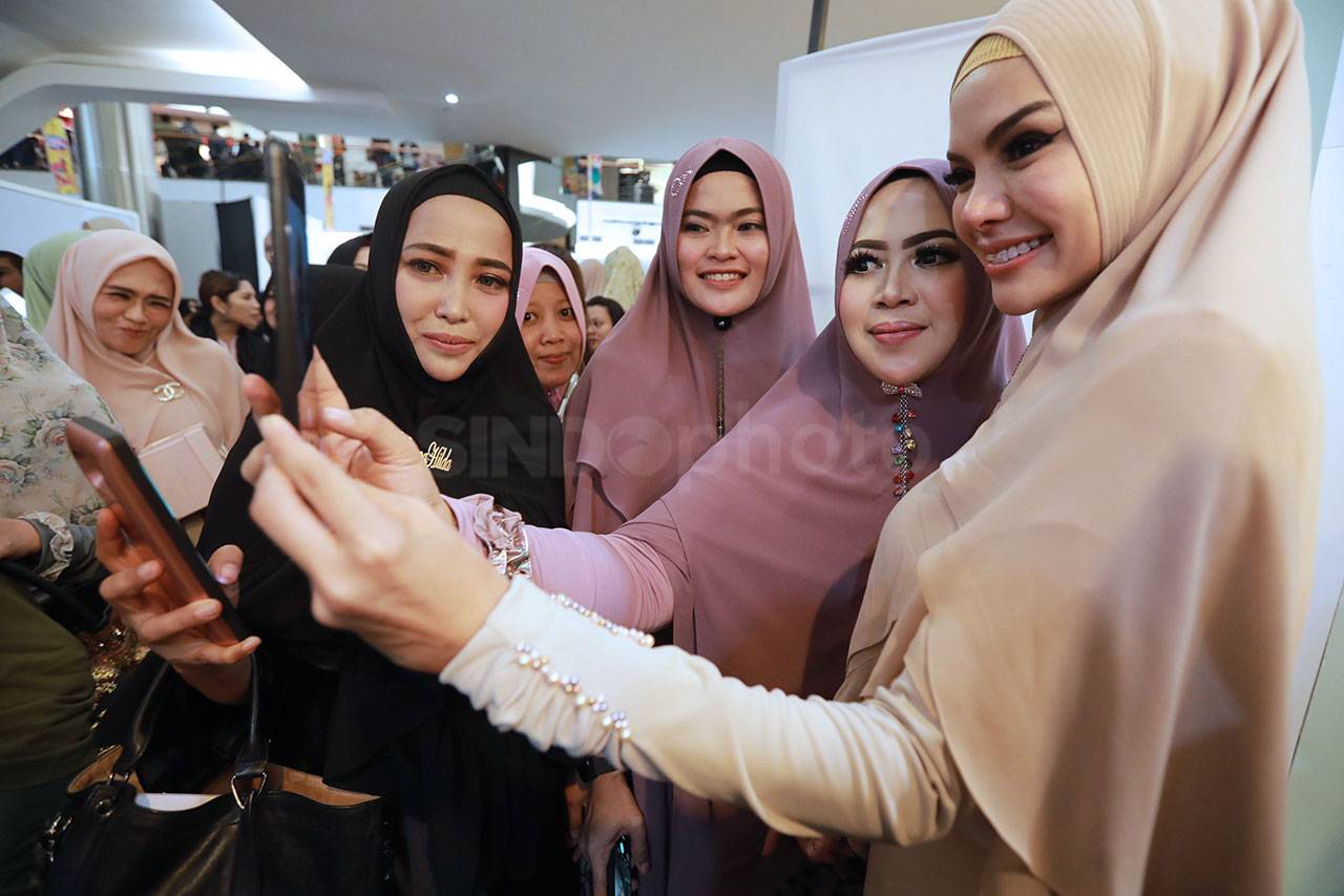 Nikita Mirzani dalam...
