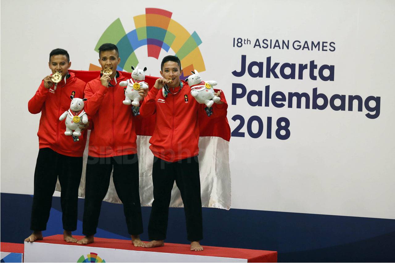 Pencak Silat Seni Beregu...