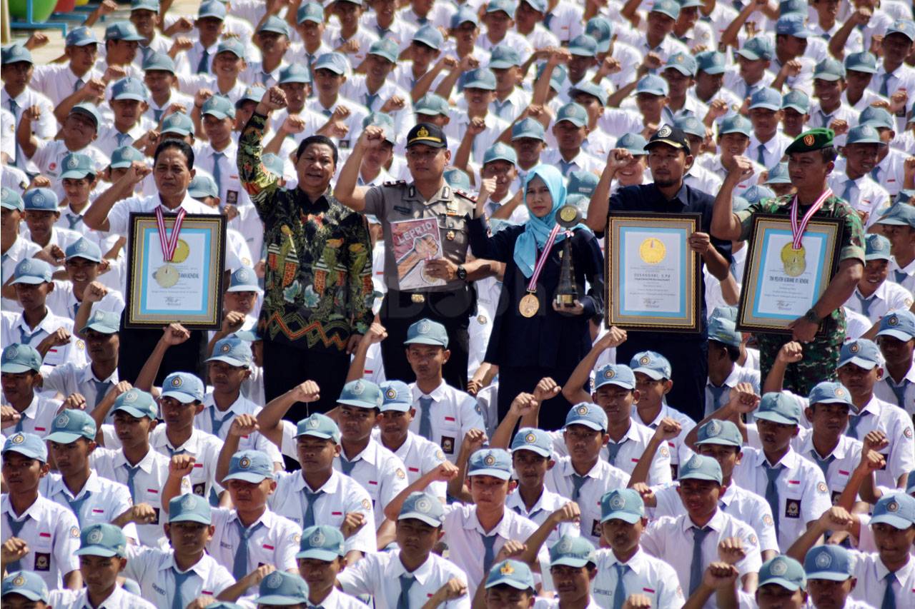 1.634 Siswa SMK Bina...