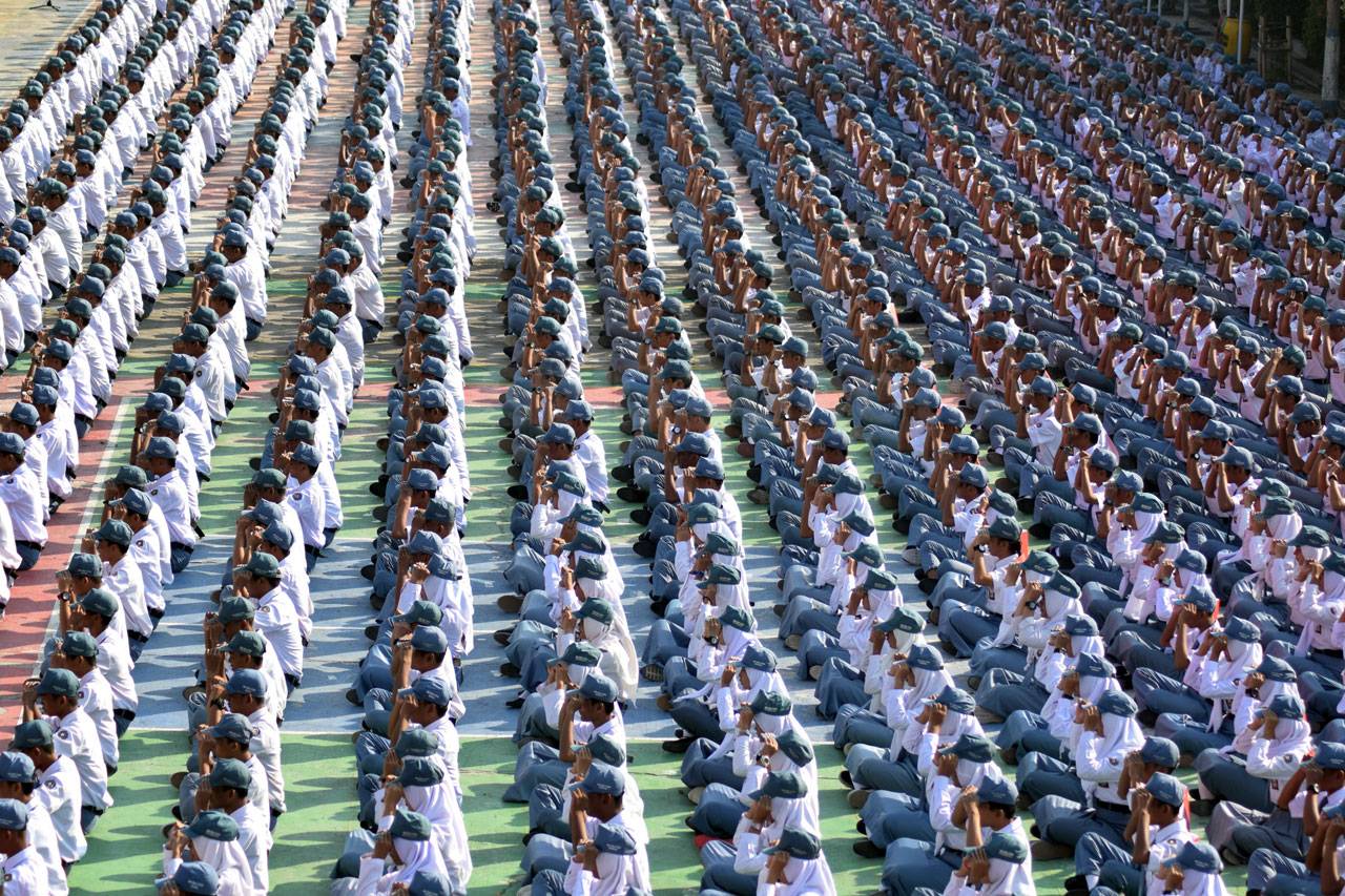 1.634 Siswa SMK Bina...