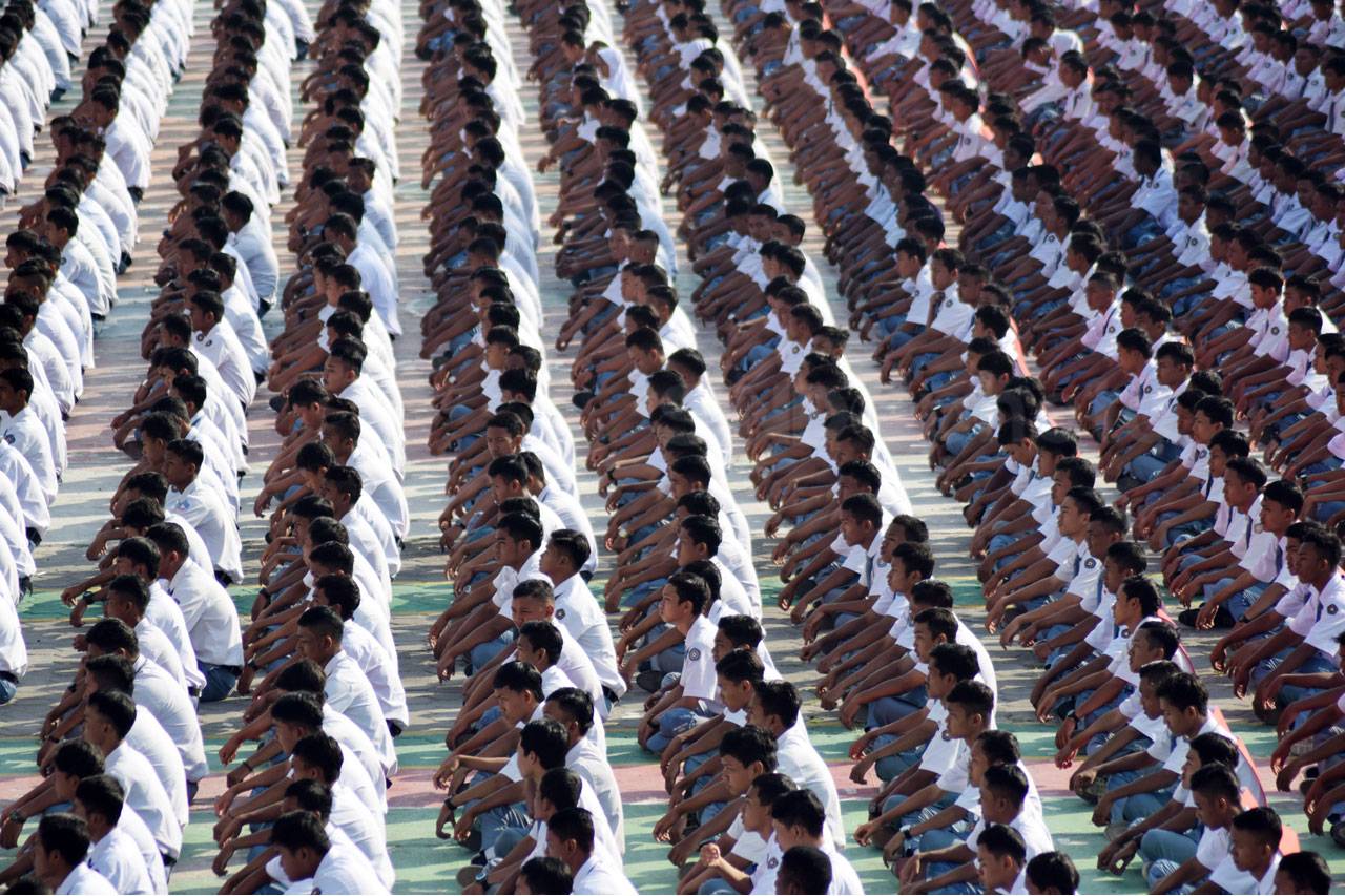1.634 Siswa SMK Bina...