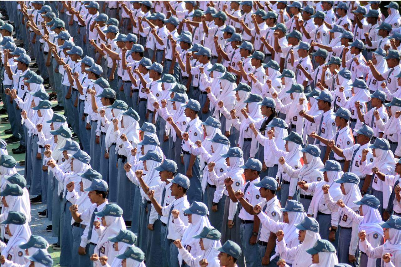 1.634 Siswa SMK Bina...