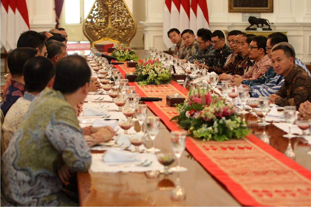 Presiden Jokowi Terima...