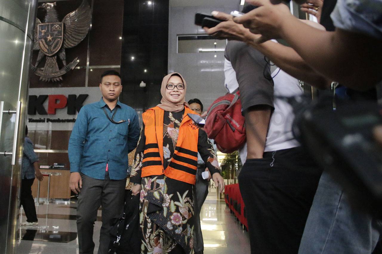 Eni Maulani Saragih...