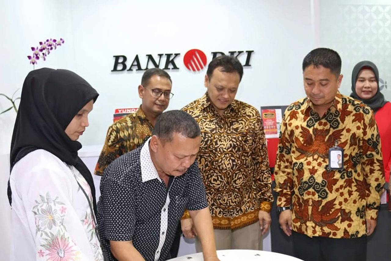 Bank DKI Resmikan Kantor...