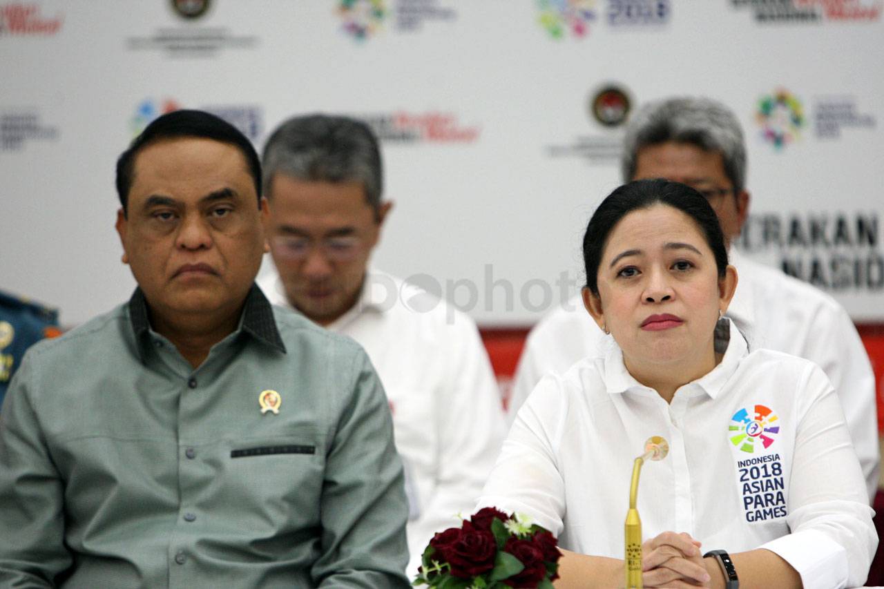 Menko PMK Beri Keterangan...