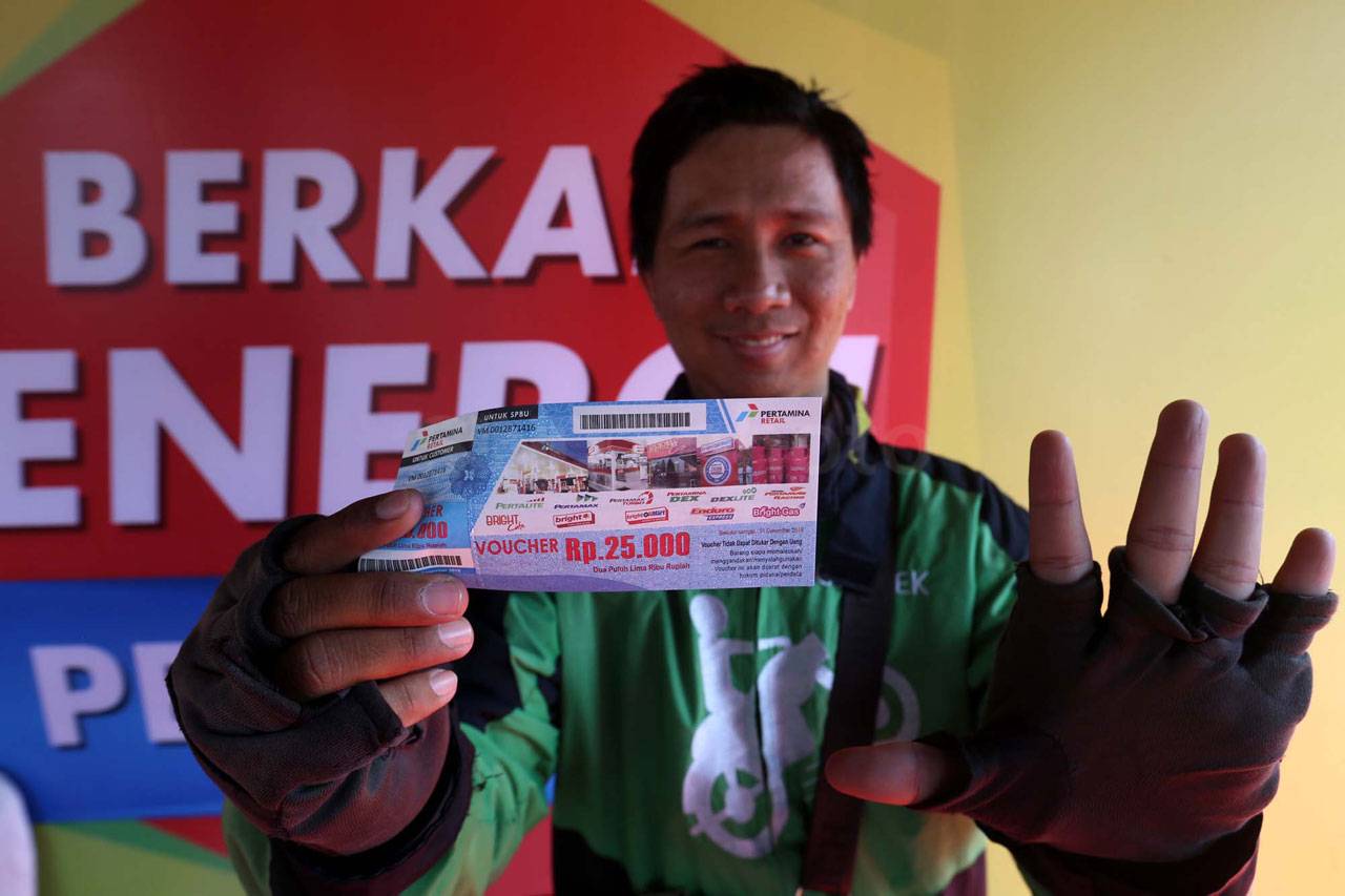 Peringati Hari Pelanggan...