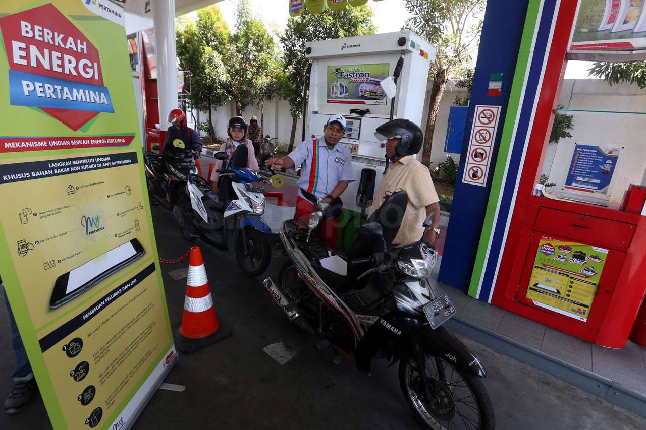 Peringati Hari Pelanggan...