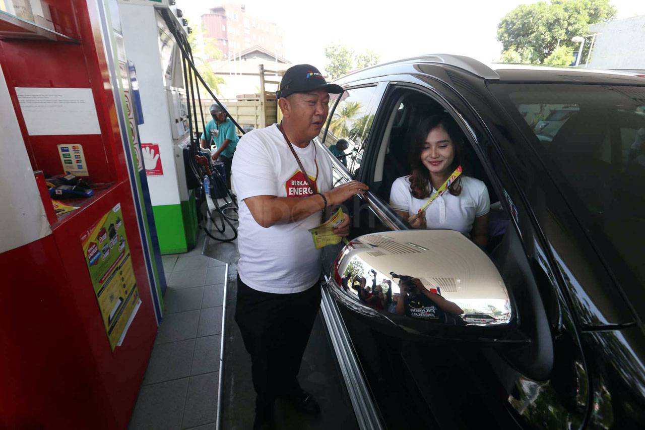Peringati Hari Pelanggan...