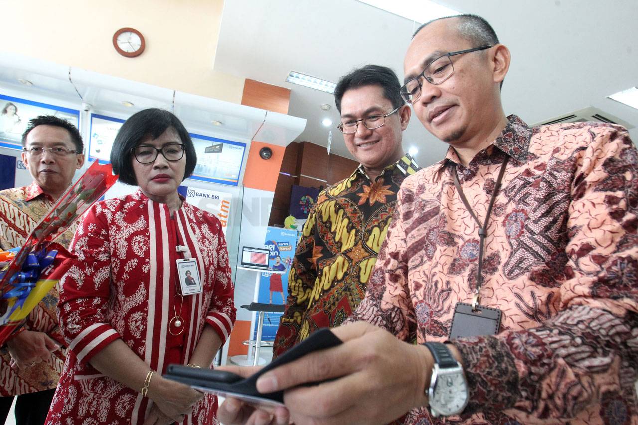 Peringati Hari Pelanggan...