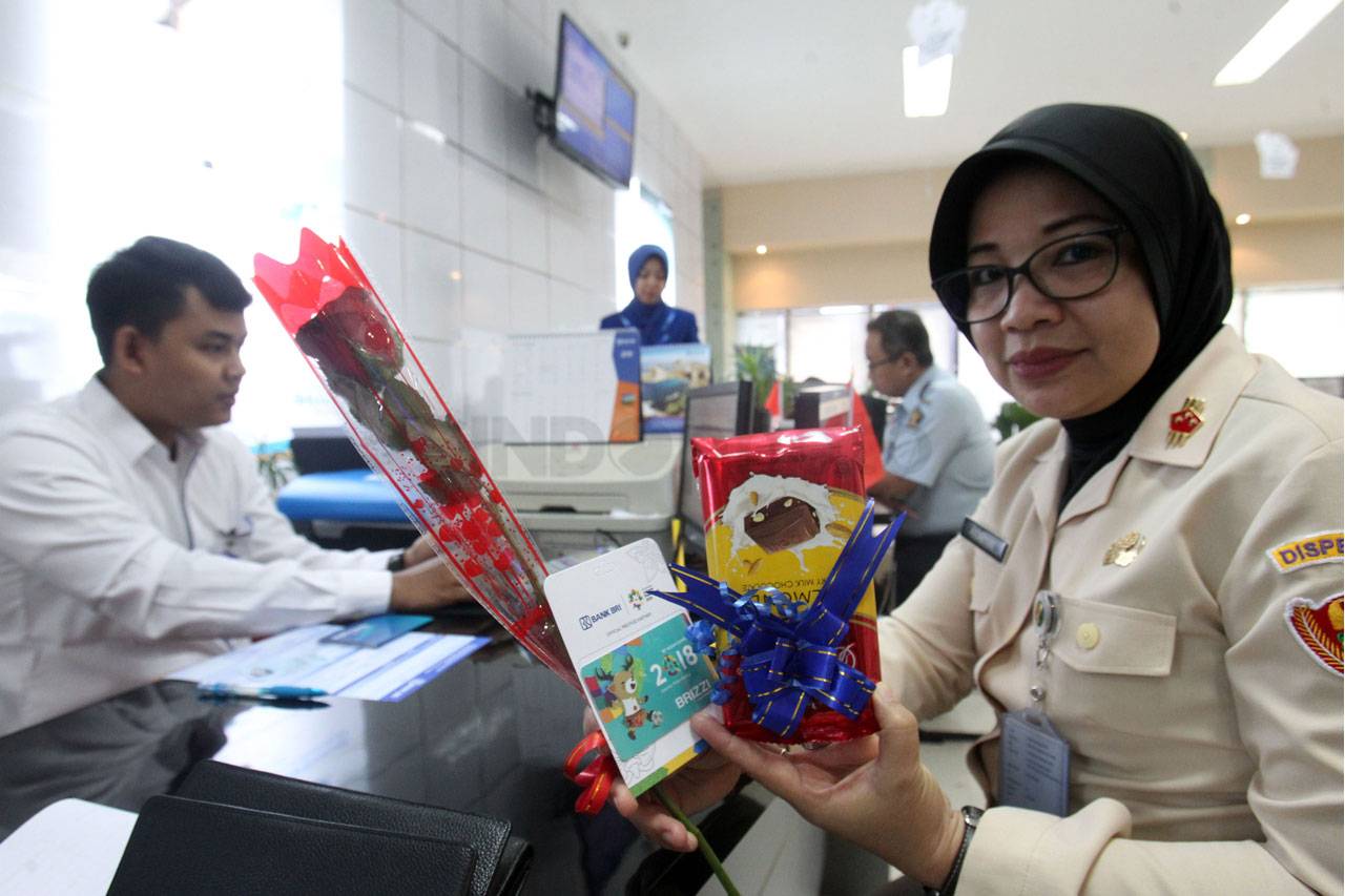 Peringati Hari Pelanggan...