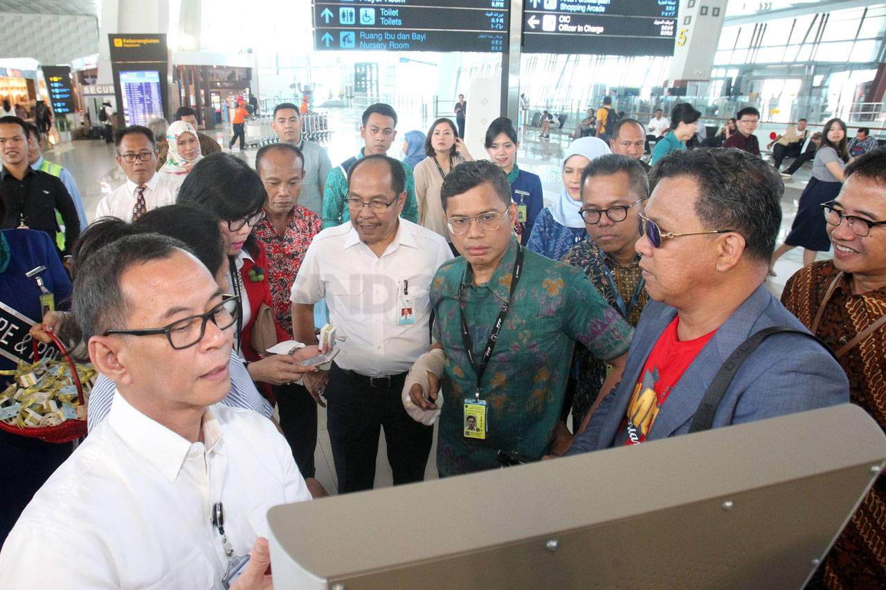 Peringati Hari Pelanggan...