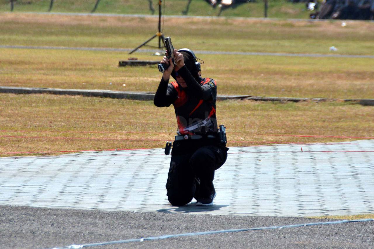 Polwan Unjuk Kemampuan...