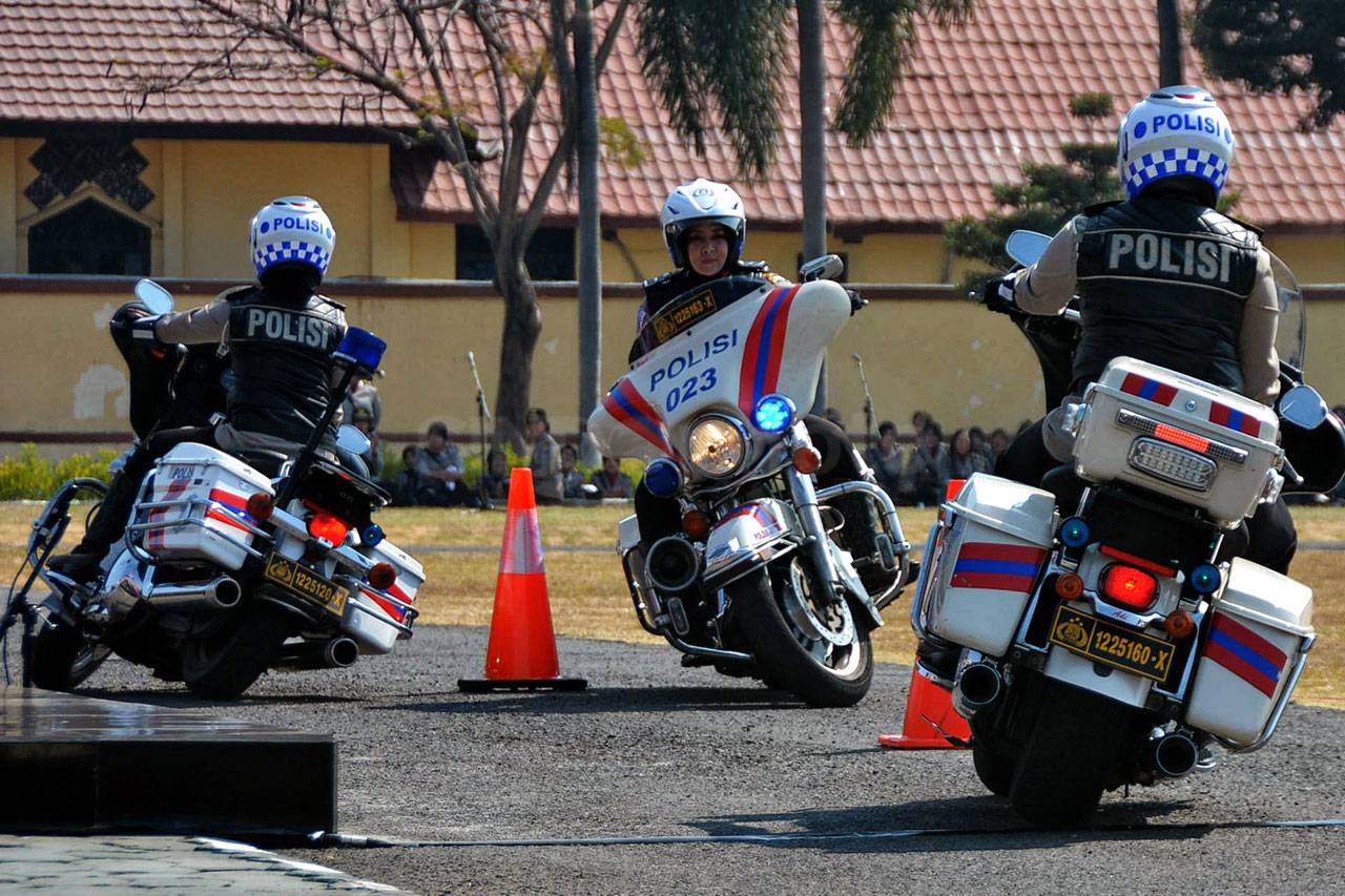 Polwan Unjuk Kemampuan...