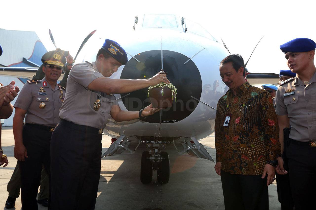 PTDI Serahkan Pesawat...