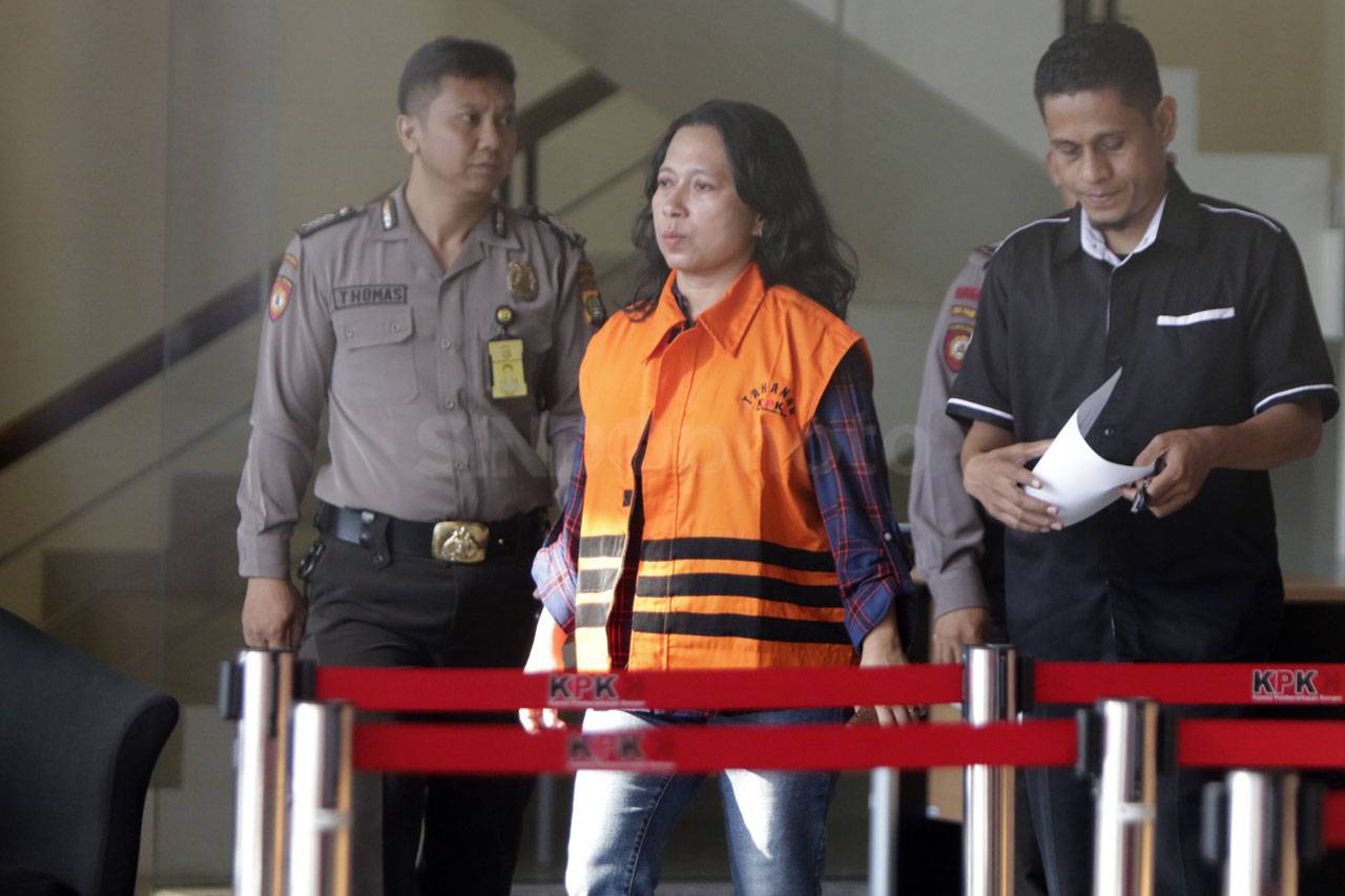KPK Lanjutkan Pemeriksaan...