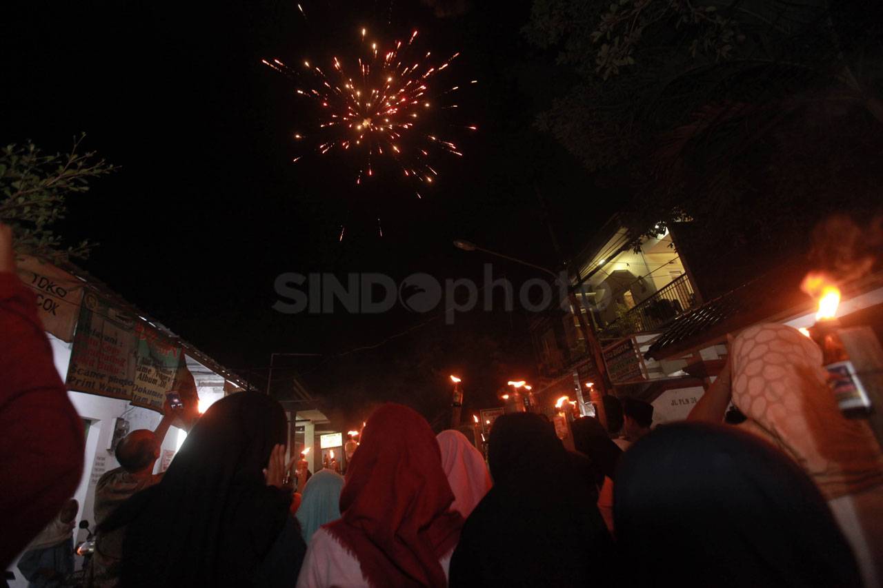 Pawai Obor Sambut Tahun...