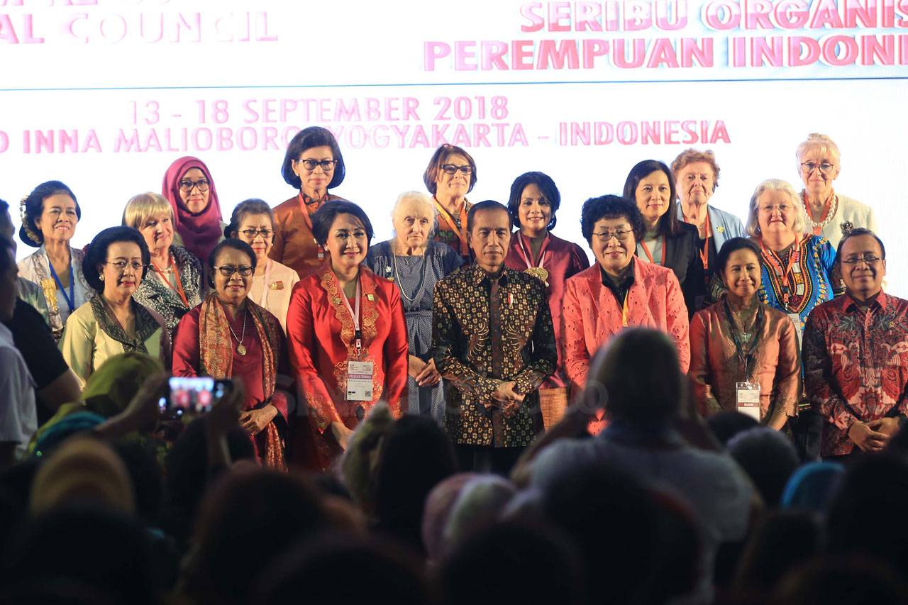 Presiden Jokowi Buka...