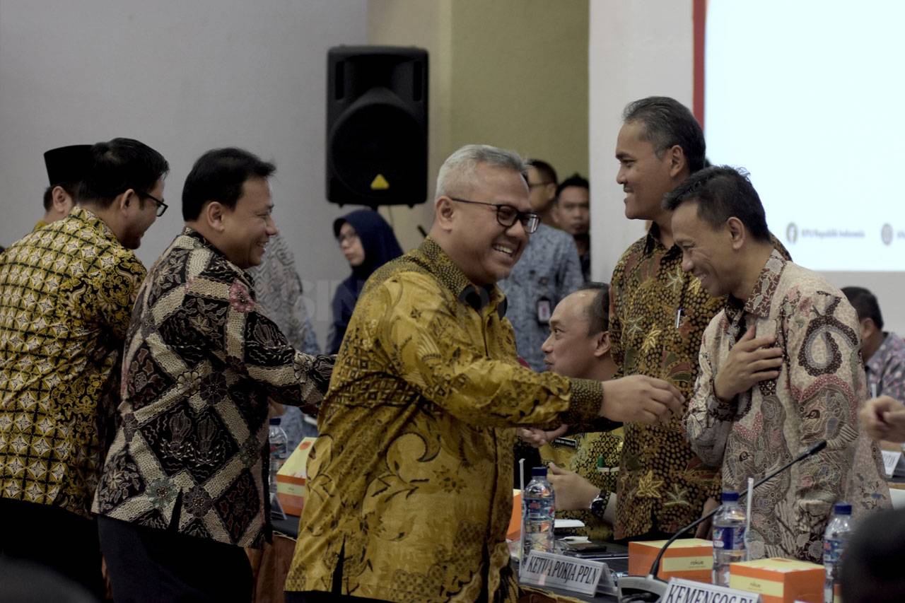 KPU Gelar Pleno Perbaikan...