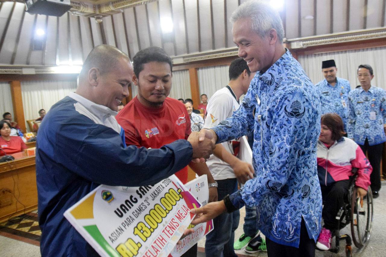Gubernur Ganjar Pranowo...
