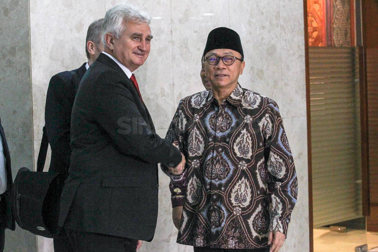 Ketua MPR Zulkifli Hasan...