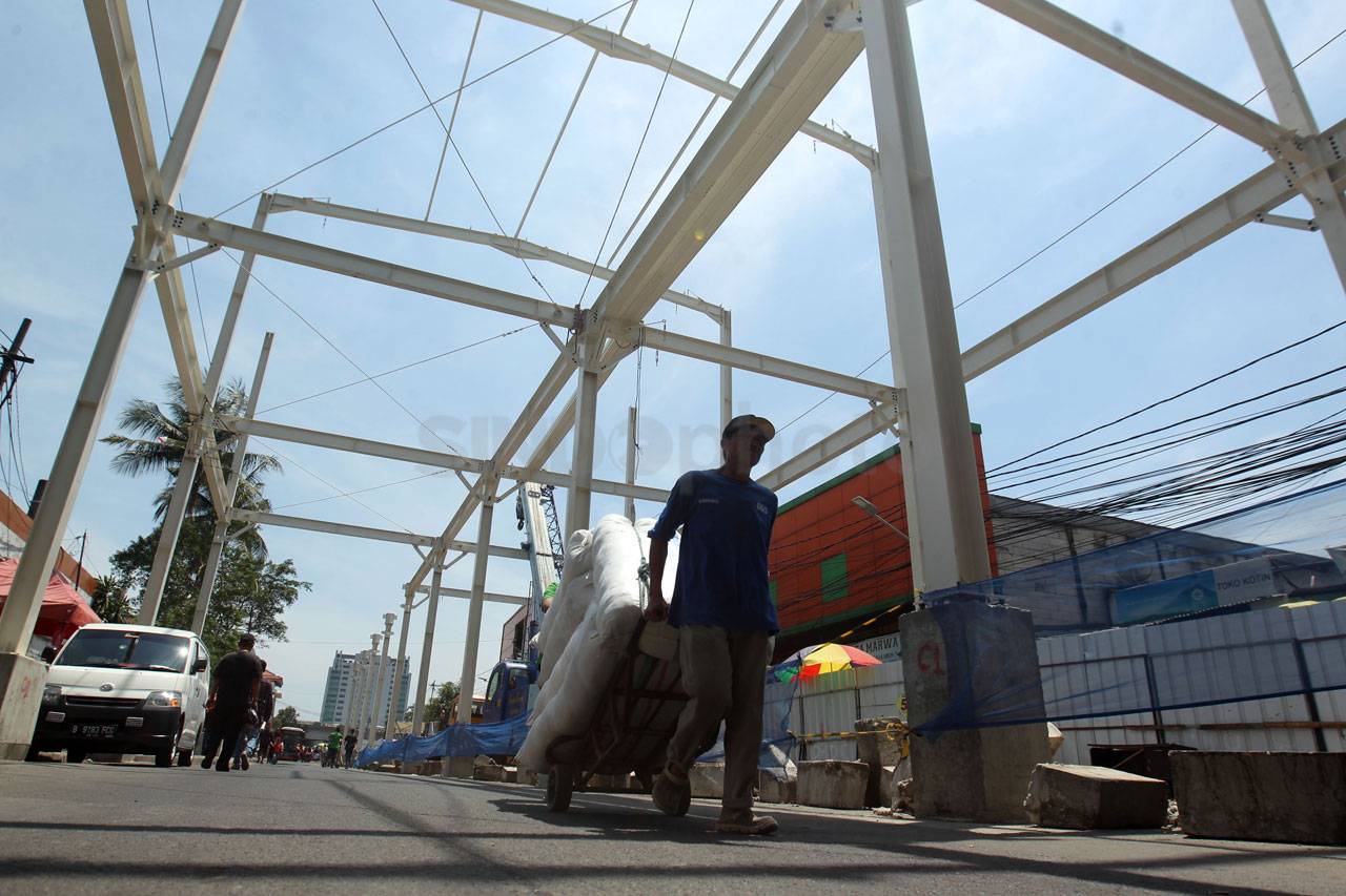 Proyek Pembangunan Skybridge...