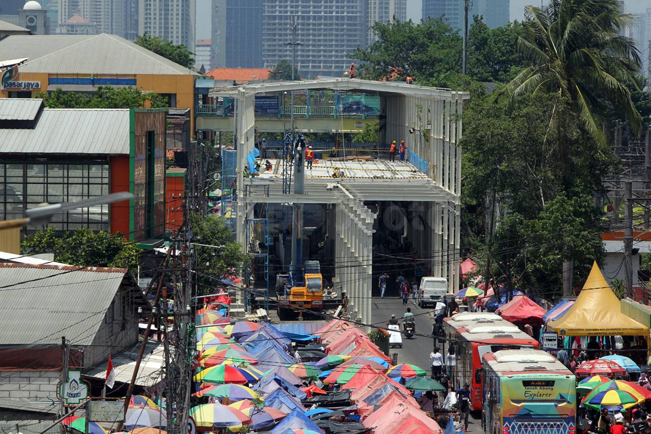 Proyek Pembangunan Skybridge...
