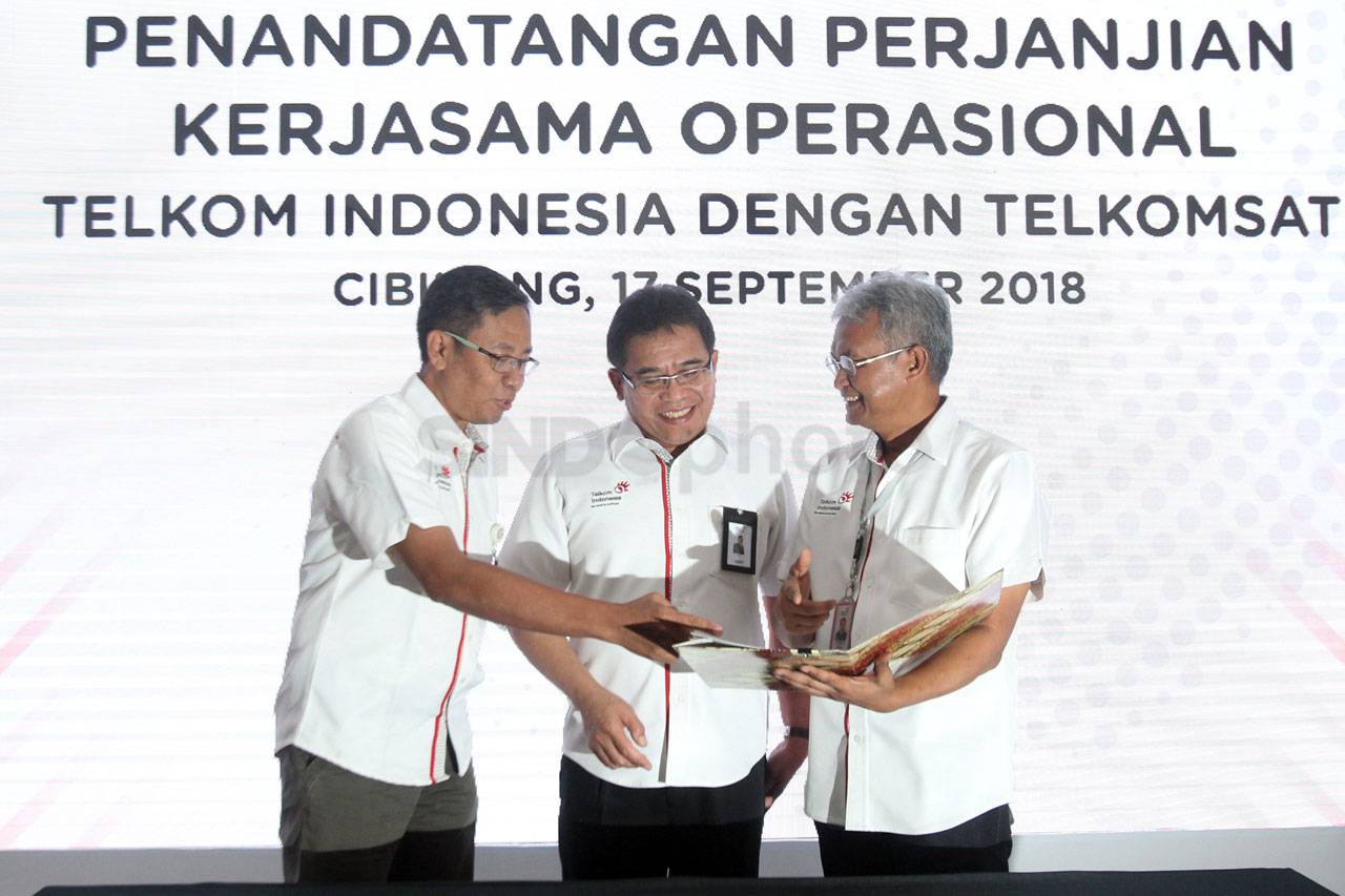 Dirut Telkom Resmikan...