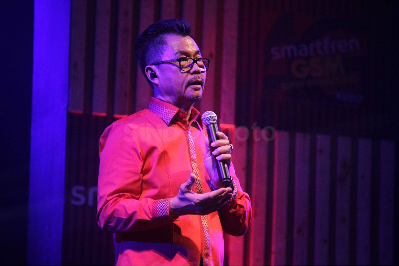 Smartfren Luncurkan...