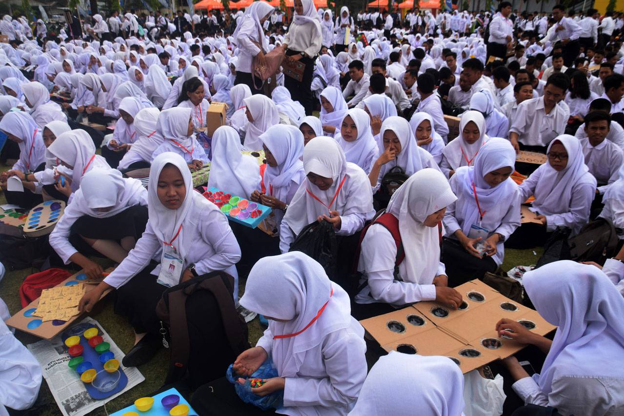 2.000 Mahasiswa Catat...