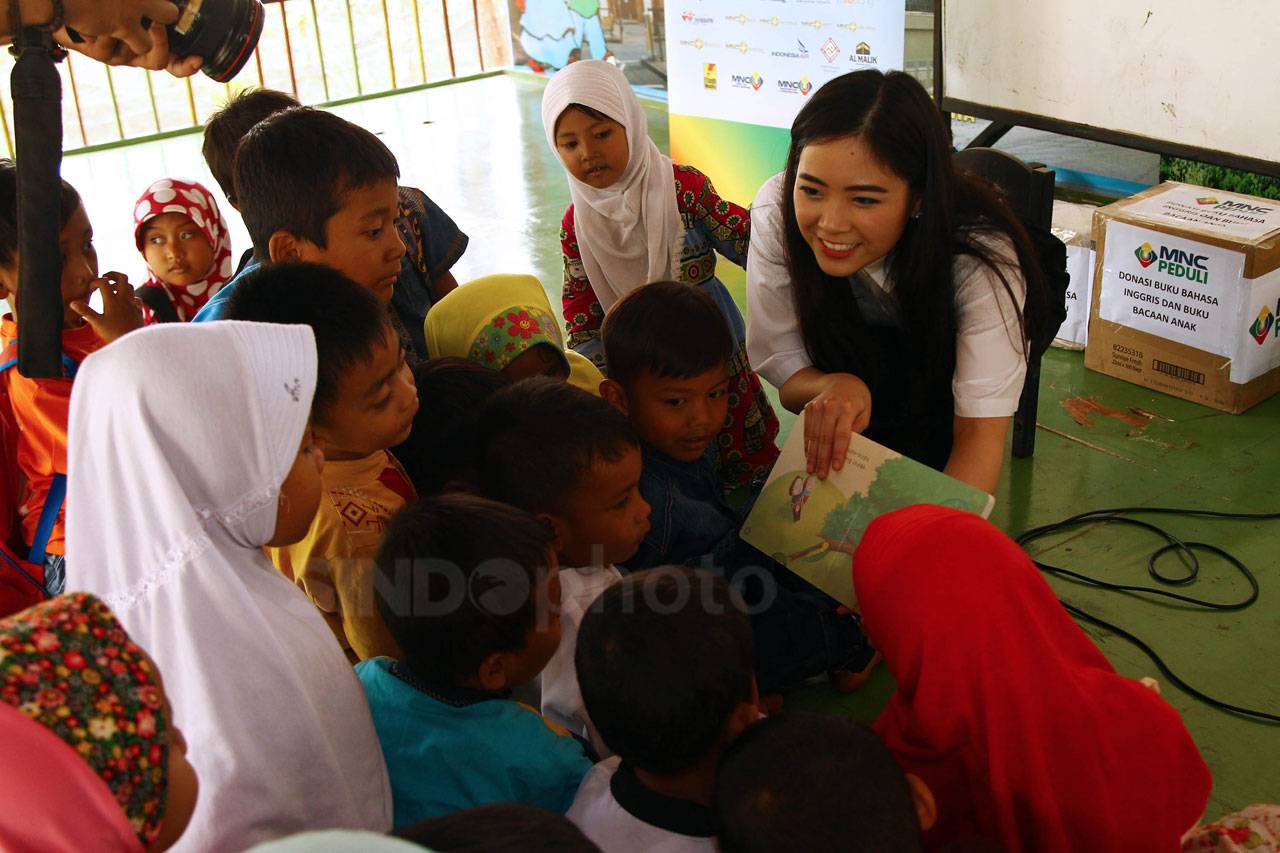 MNC Peduli Serahkan...