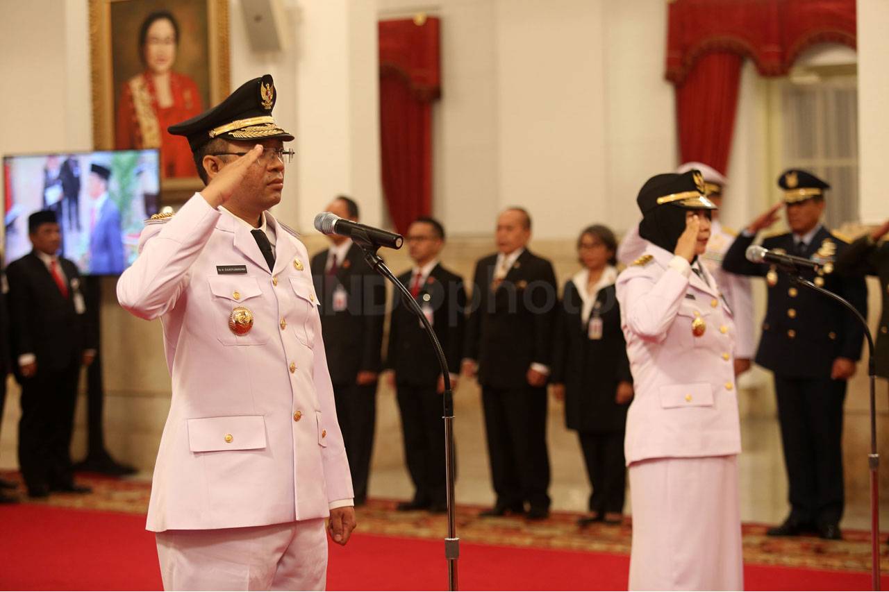 Presiden Jokowi Lantik...