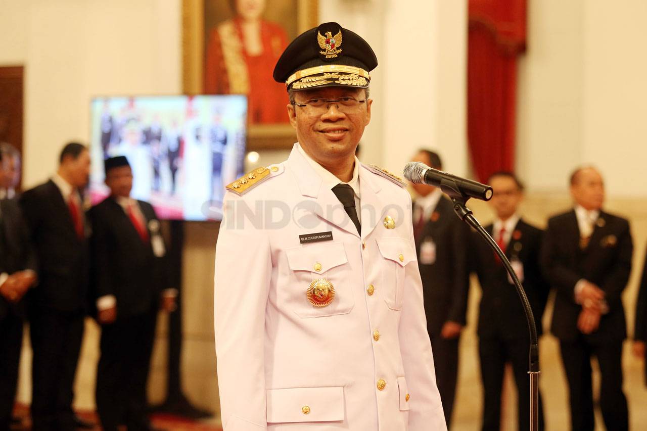 Presiden Jokowi Lantik...