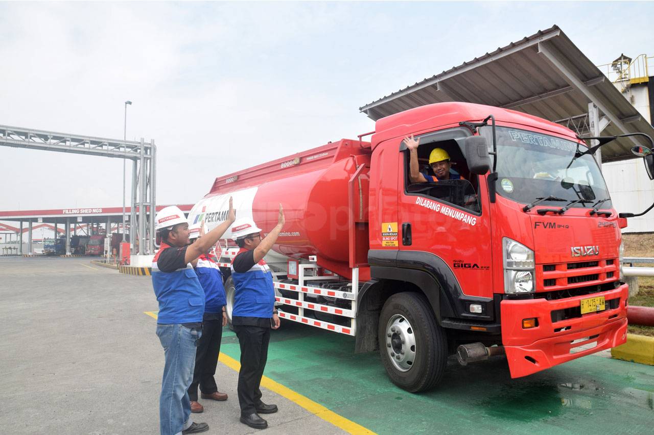 TBBM Semarang Distribusikan...