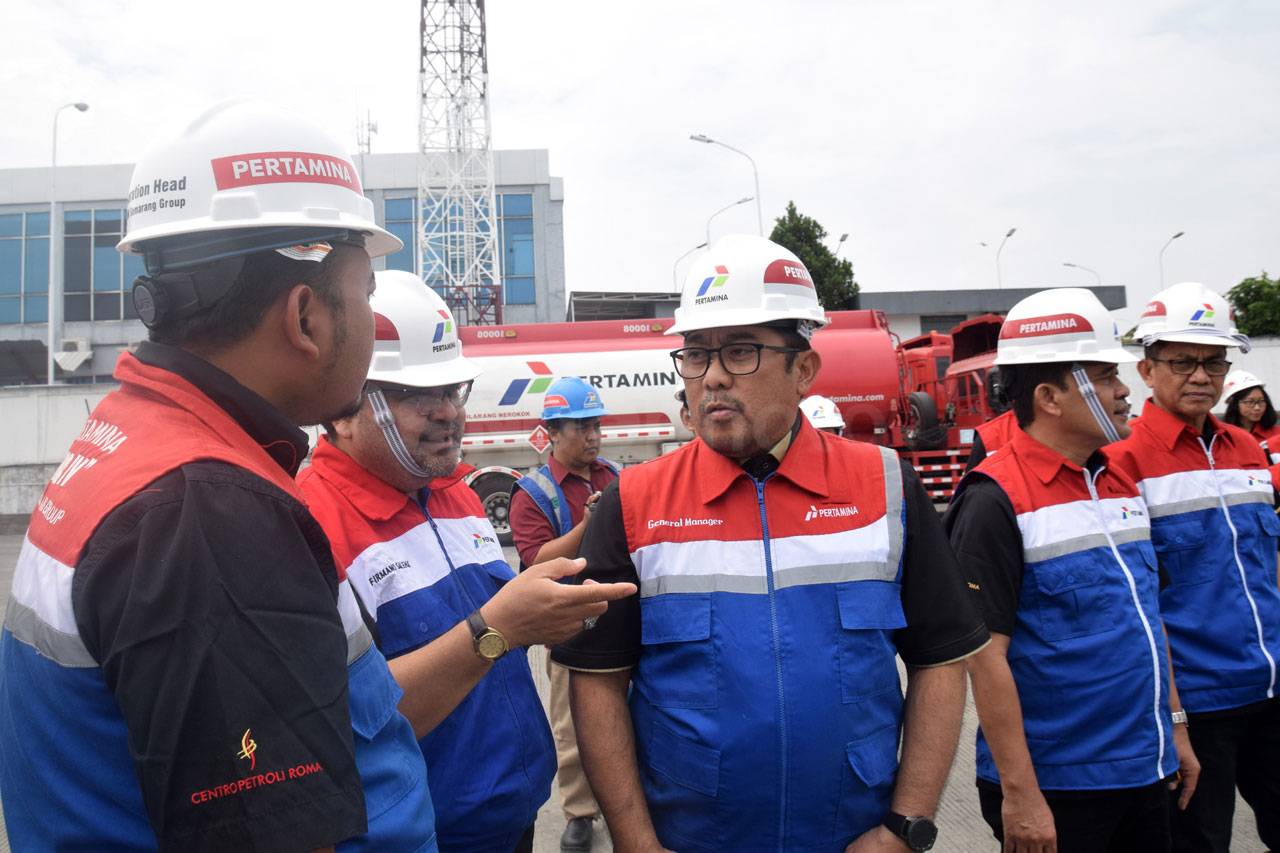 TBBM Semarang Distribusikan...