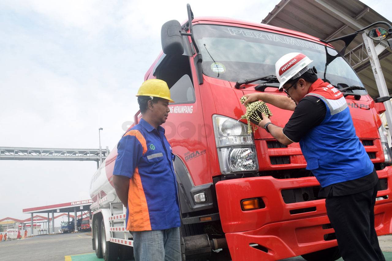 TBBM Semarang Distribusikan...