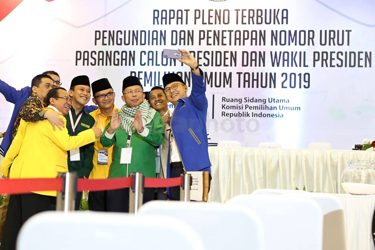 Jokowi-Maruf Nomor Urut...