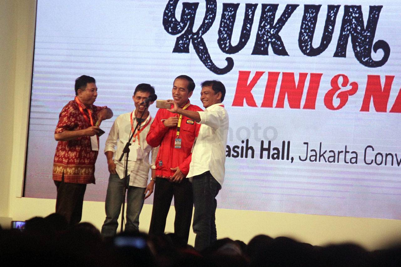 Presiden Jokowi Hadiri...