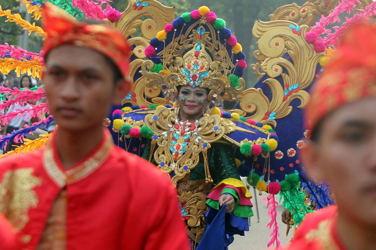 Parade Balon Raksasa...