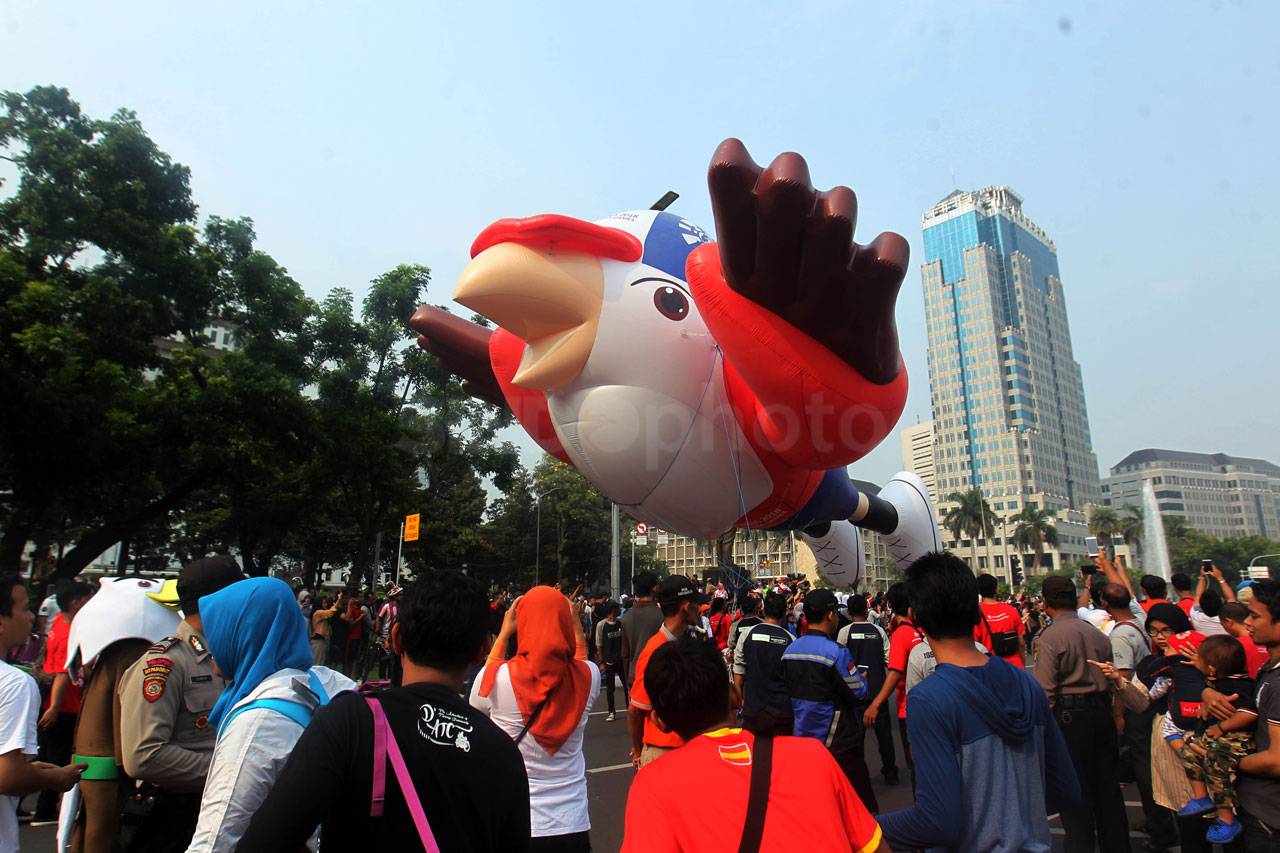 Parade Balon Raksasa...