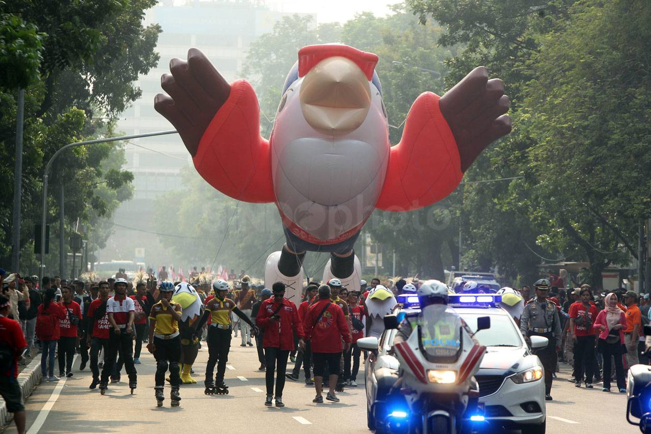 Parade Balon Raksasa...