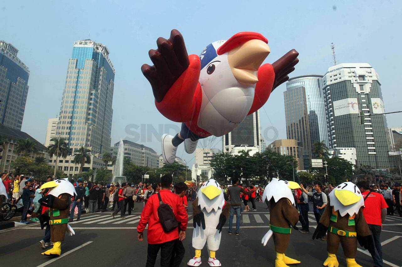 Parade Balon Raksasa...