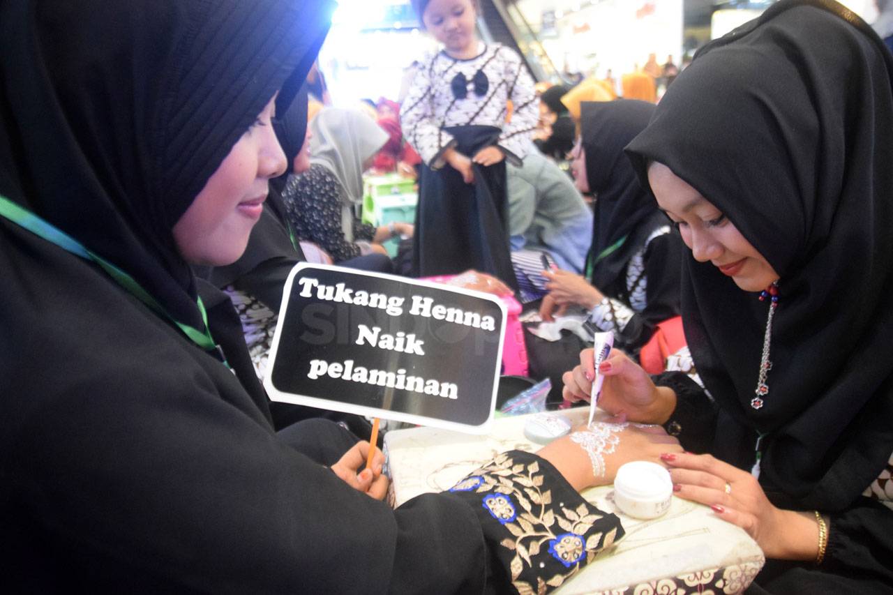 265 Seniman Melukis...